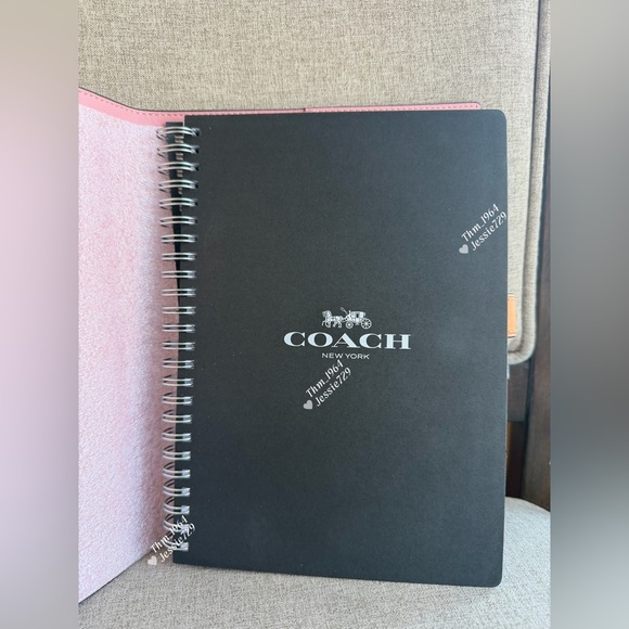 NWT！2PCS COACH NOTEBOOK IN SIGNATURE（CEA49）POWDER PINK with pink bow charm - Picture 5 of 6